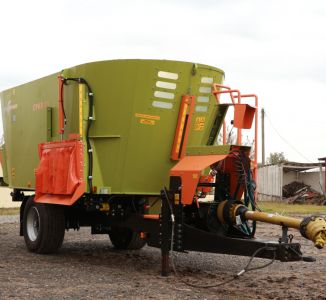 Кормораздатчики с вертикальными шнеками СРКВ-13 / СРКВ-15 / СРКВ-17 (с реверсивным транспортером/без) в Казахстане